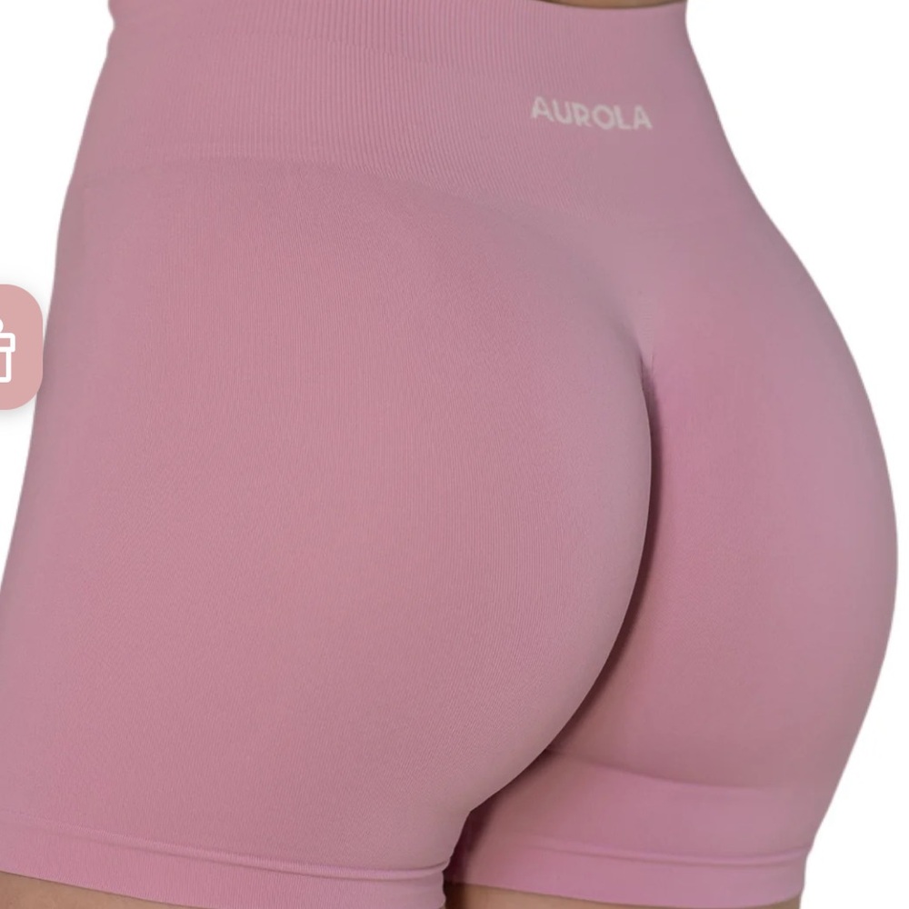 AUROLA Dream Workout
Scrunch Shorts